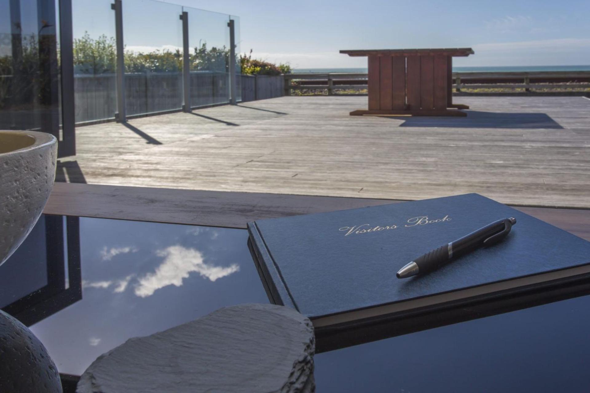The Waterfront Escape Villa Ню Плимут Екстериор снимка