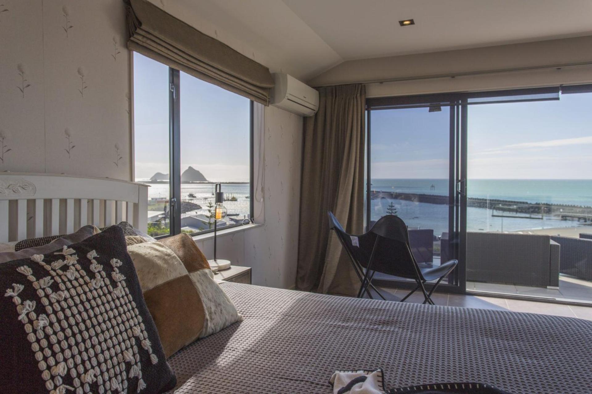 The Waterfront Escape Villa Ню Плимут Екстериор снимка